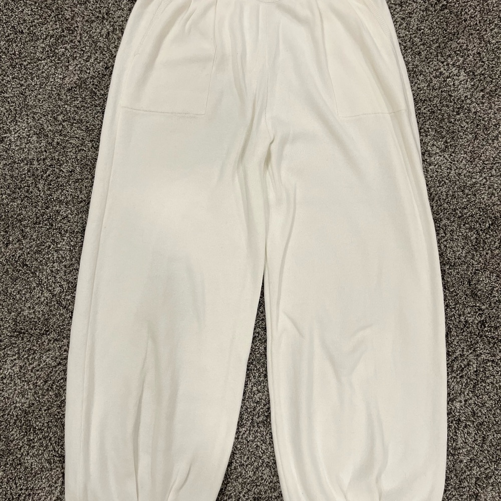 Women’s Cream Sweater Bottoms